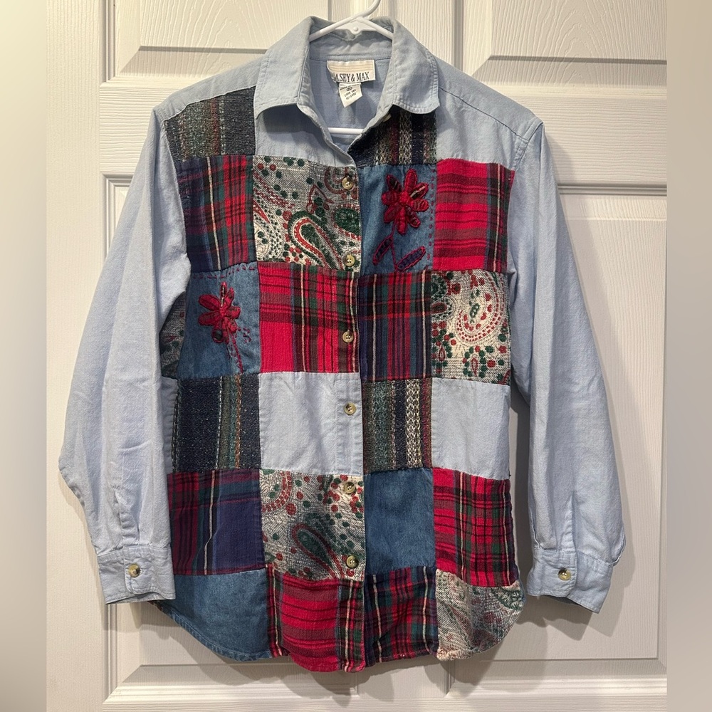❗️Vintage patchwork long sleeve flannel red and blue button up size Medium